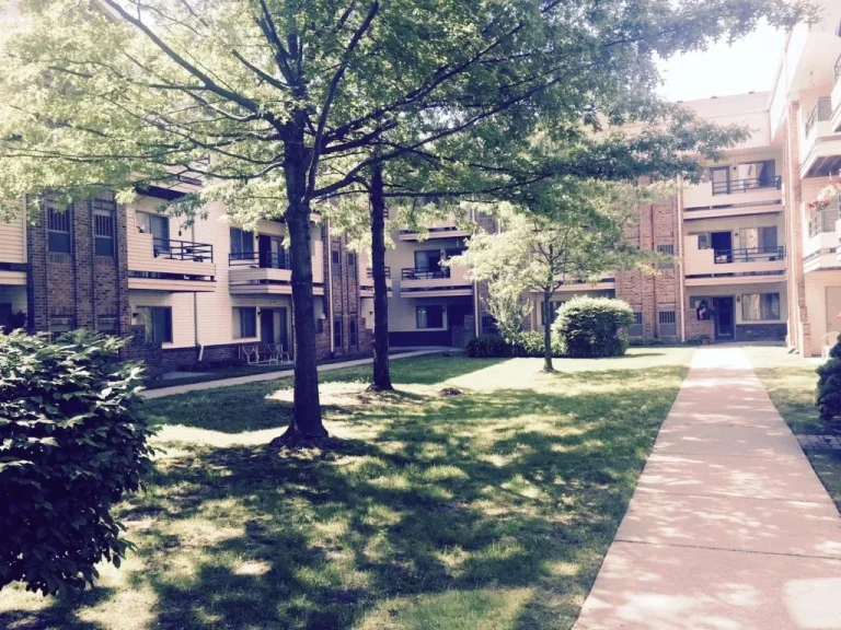 Joseph Coach Manor Outside Courtyard