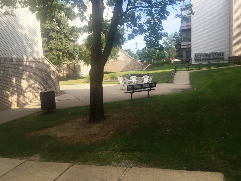 Stilwell Manor Courtyard